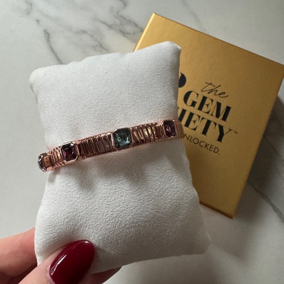 BP Gem Society Holiday Bracelet Stack 💜 - Picture 7 of 10